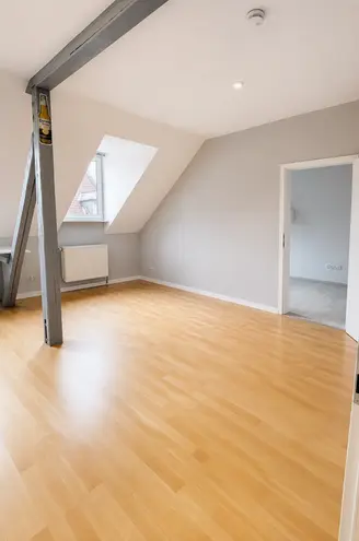 3 Zimmer Wohnung mit 100 m² in Wiesbaden – Bild 1