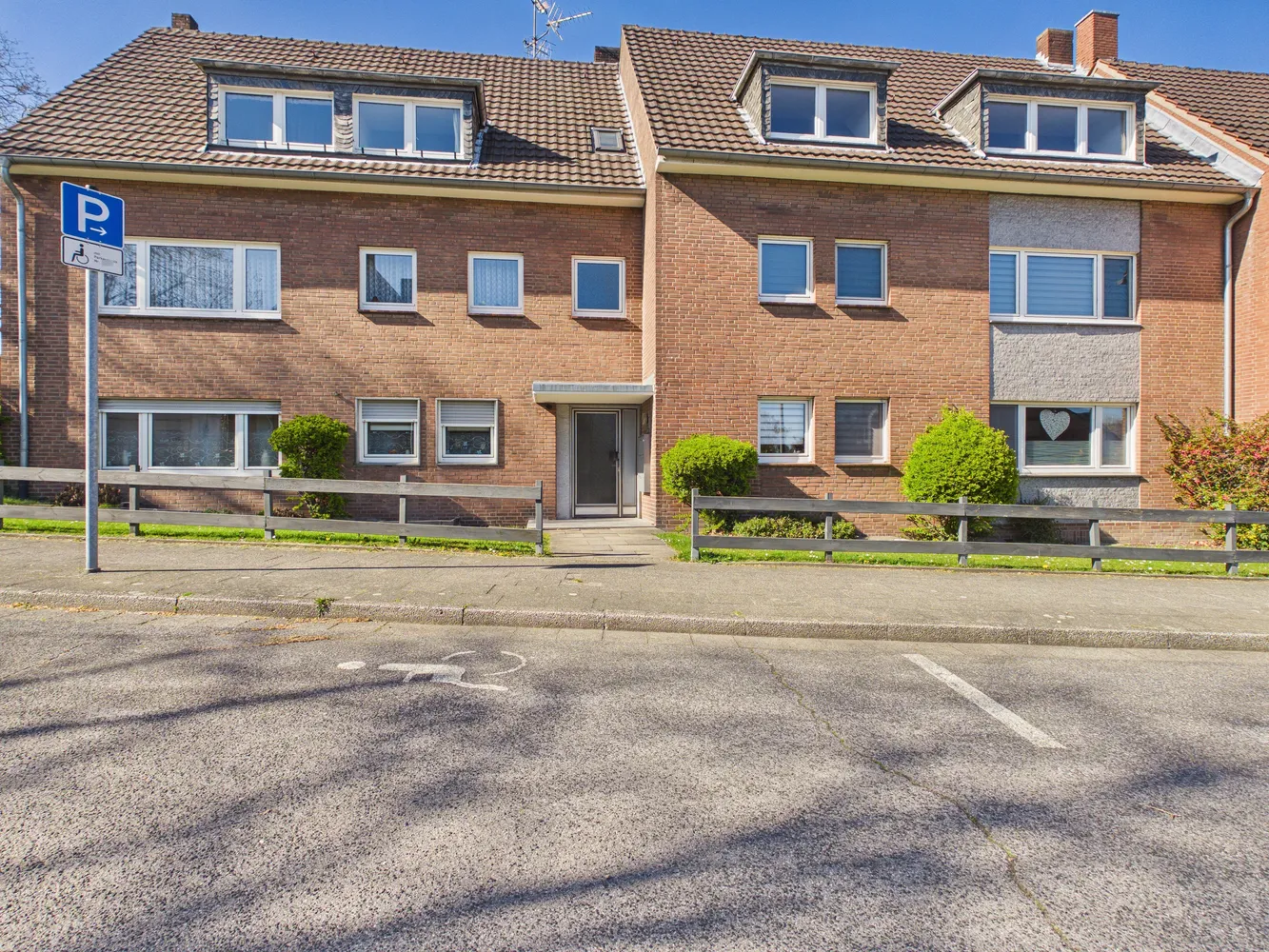 3 Zimmer Wohnung mit 68 m² in Krefeld – Bild 1