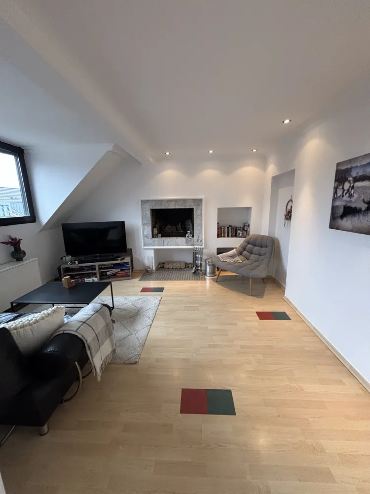 3 Zimmer Wohnung mit 90 m² in Düsseldorf – Bild 2