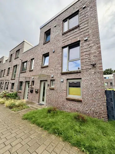 5 Zimmer Haus mit 146 m² in Bremen – Bild 1
