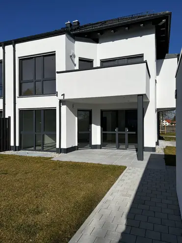 6 Zimmer Haus mit 258 m² in München – Bild 3