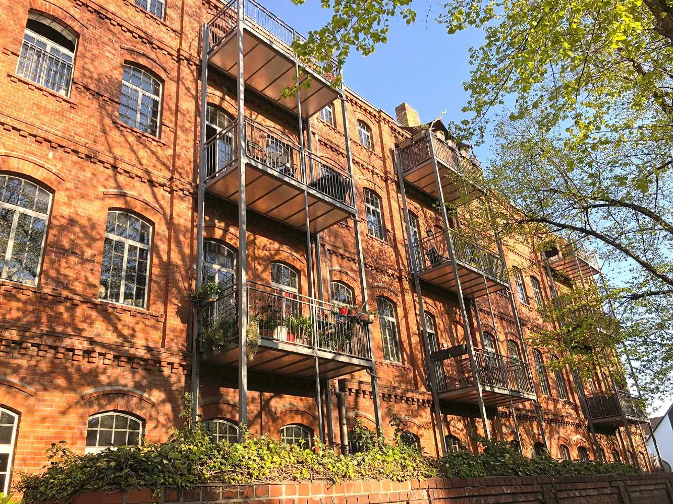 2 Zimmer Wohnung mit 83 m² in Magdeburg – Bild 1