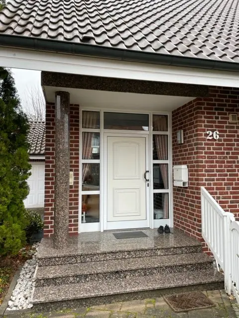 6 Zimmer Haus mit 350 m² in Neuss – Bild 1