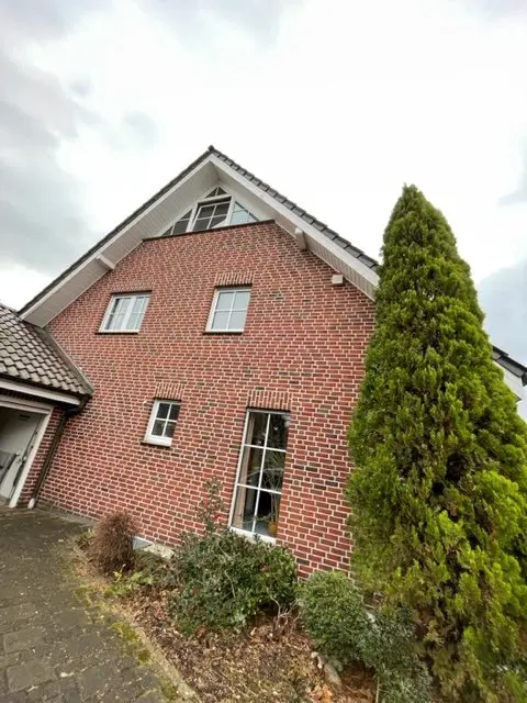 6 Zimmer Haus mit 350 m² in Neuss – Bild 2