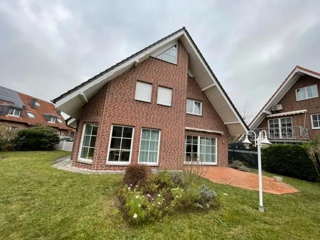 6 Zimmer Haus mit 350 m² in Neuss – Bild 4