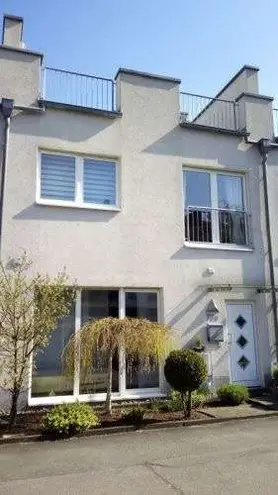 4 Zimmer Wohnung mit 145 m² in Herne – Bild 1
