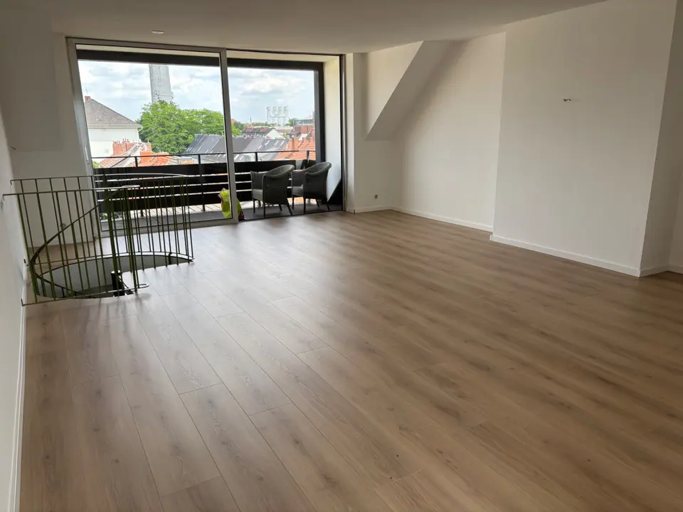 5 Zimmer Wohnung mit 160 m² in Bremen – Bild 1
