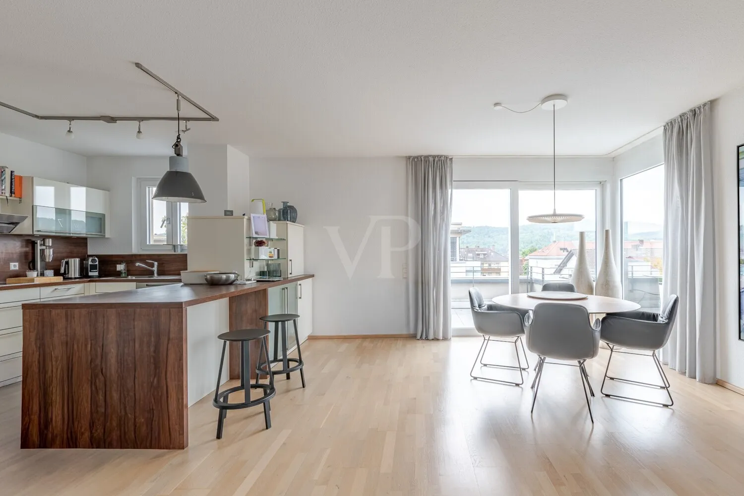 4 Zimmer Wohnung mit 153 m² in Karlsruhe – Bild 5