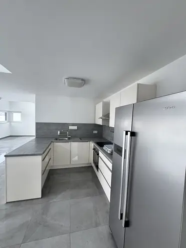3 Zimmer Wohnung mit 140 m² in Wiesbaden – Bild 4
