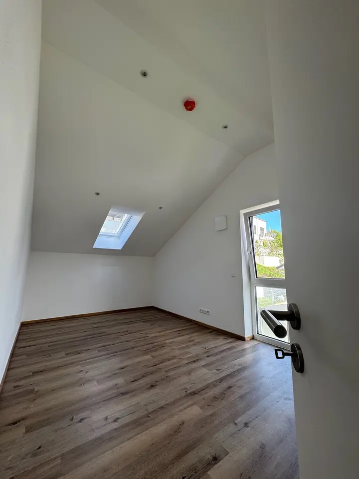 5 Zimmer Haus mit 164 m² in Cham – Bild 1