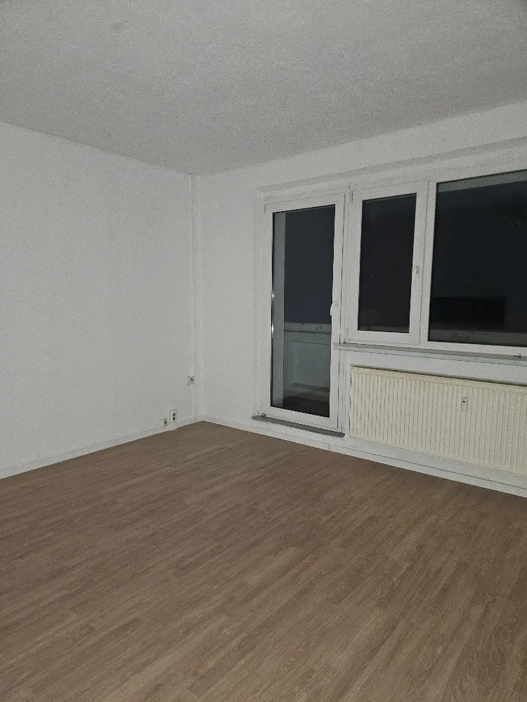 4 Zimmer Wohnung mit 76 m² in Neubrandenburg – Bild 2
