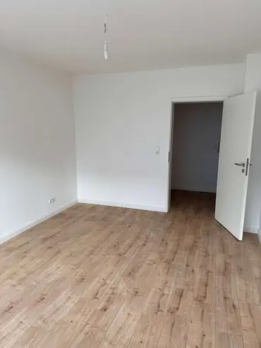 3 Zimmer Wohnung mit 76 m² in Hannover – Bild 2
