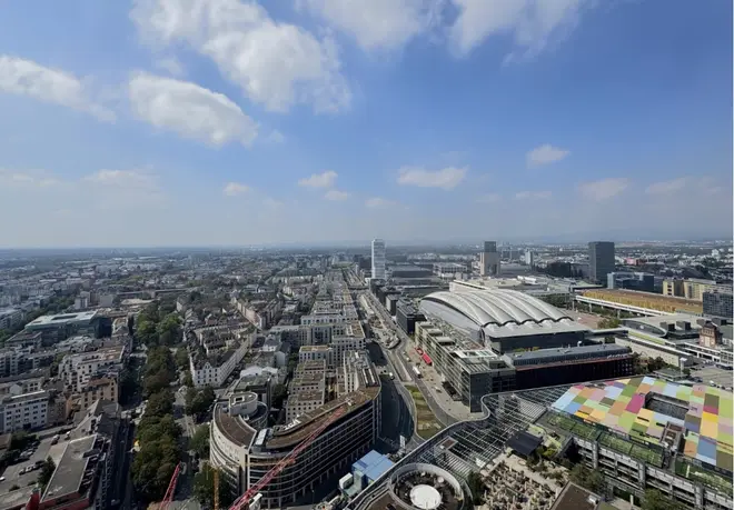 2 Zimmer Wohnung mit 60 m² in Frankfurt am Main – Bild 2