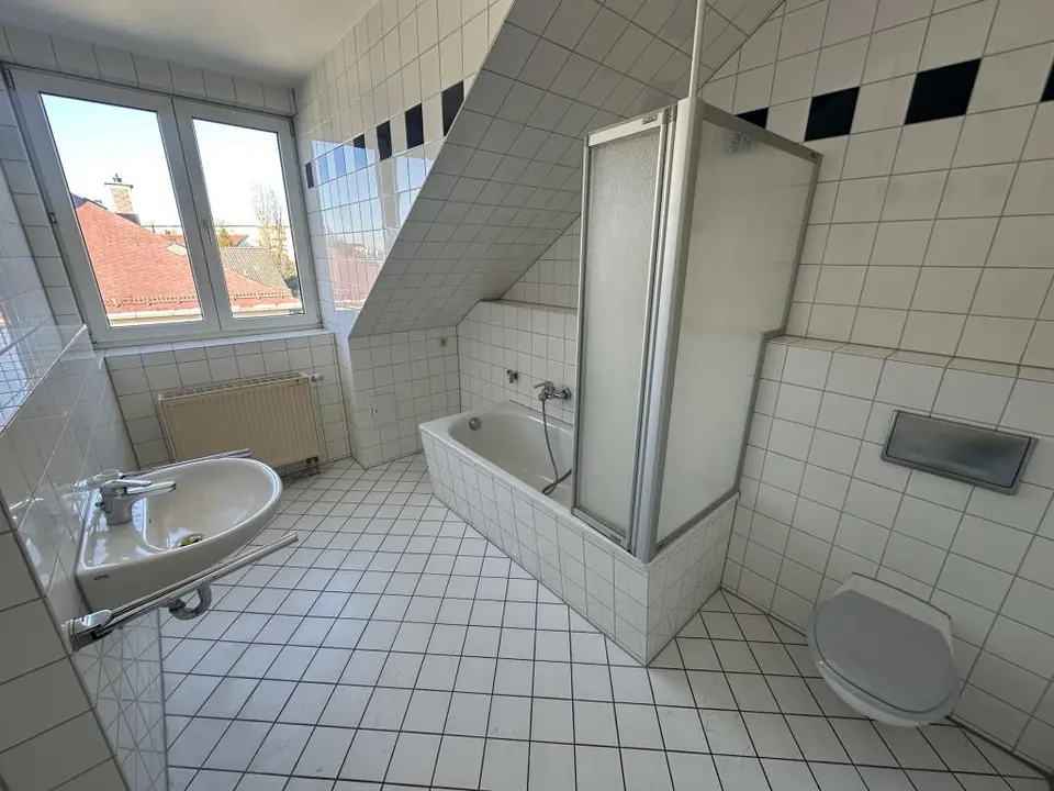 2 Zimmer Wohnung mit 65 m² in Gera – Bild 9
