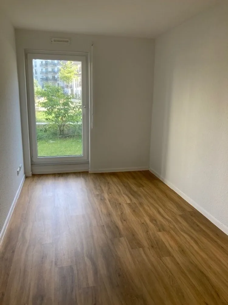 4 Zimmer Wohnung mit 93 m² in Karlsruhe – Bild 1