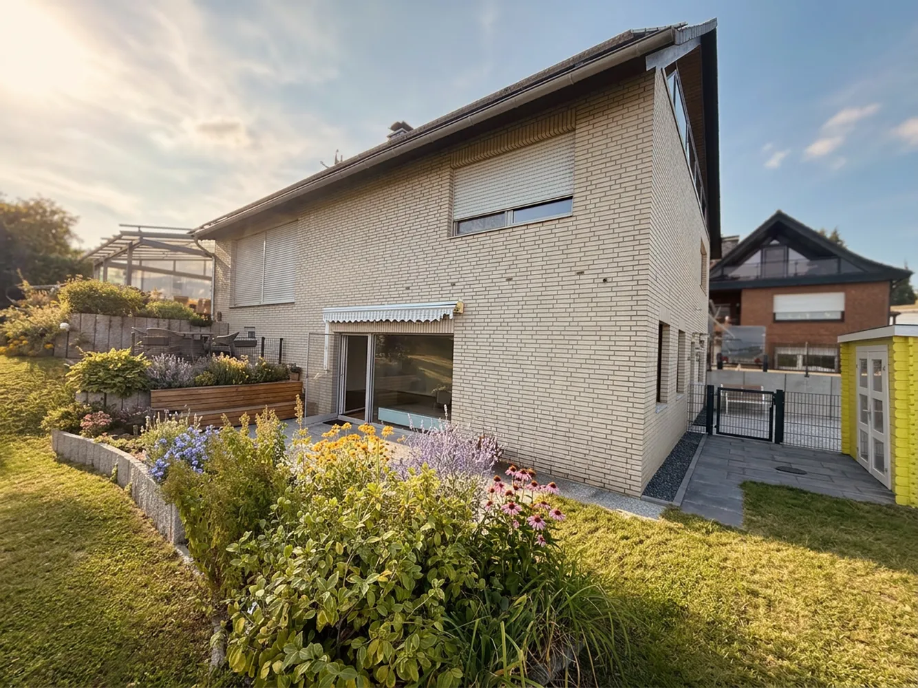 2 Zimmer Wohnung mit 75 m² in Leverkusen – Bild 1