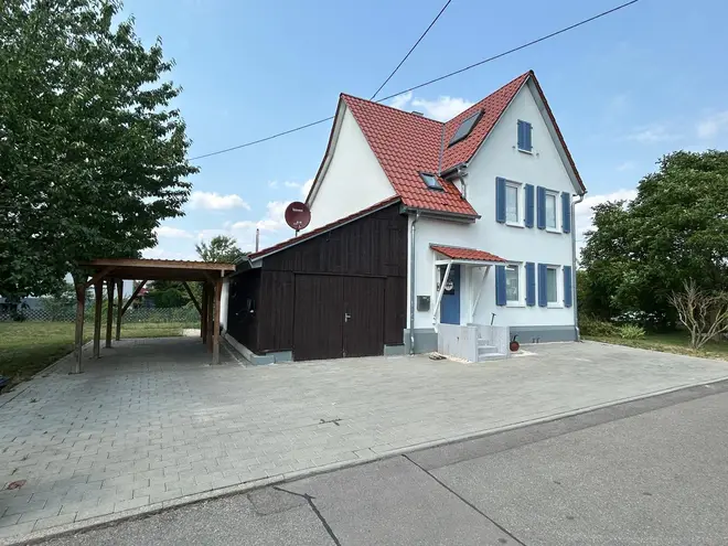 6 Zimmer Haus mit 143 m² in Reutlingen – Bild 1