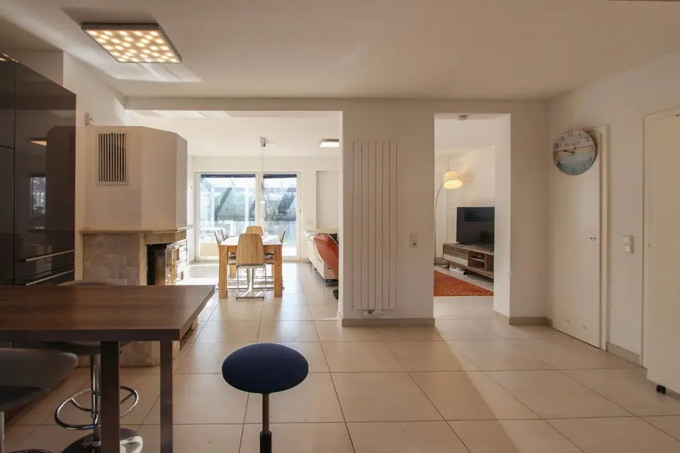 6 Zimmer Haus mit 150 m² in Düsseldorf – Bild 2