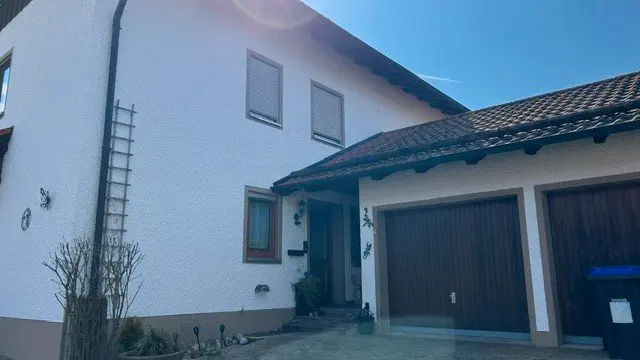 13 Zimmer Haus mit 242 m² in Landshut – Bild 1
