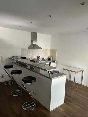2 Zimmer Wohnung mit 55 m² in Köln – Bild 2