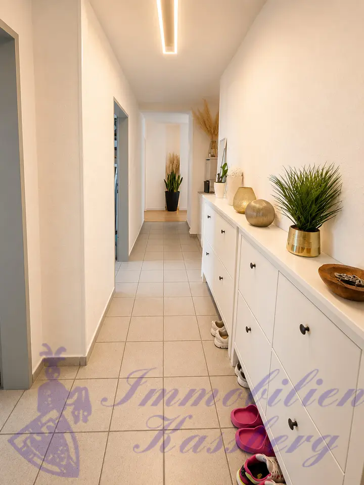 4 Zimmer Wohnung mit 98 m² in Detmold – Bild 3