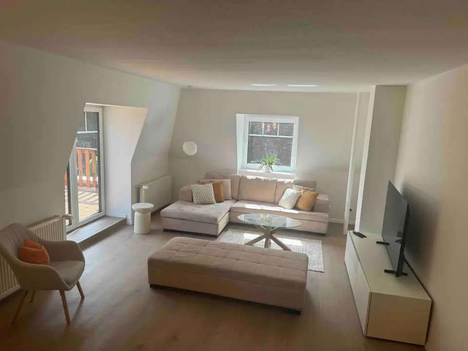4 Zimmer Wohnung mit 135 m² in Norderstedt – Bild 1