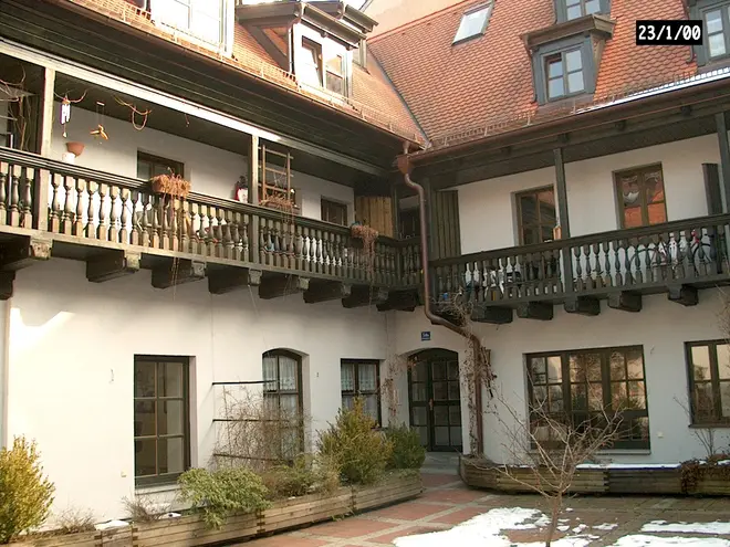 2 Zimmer Wohnung mit 72 m² in Regensburg – Bild 2