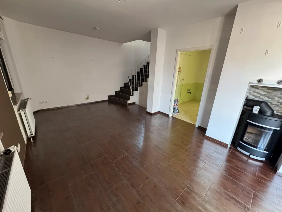 10 Zimmer Wohnung mit 200 m² in Hannover – Bild 2