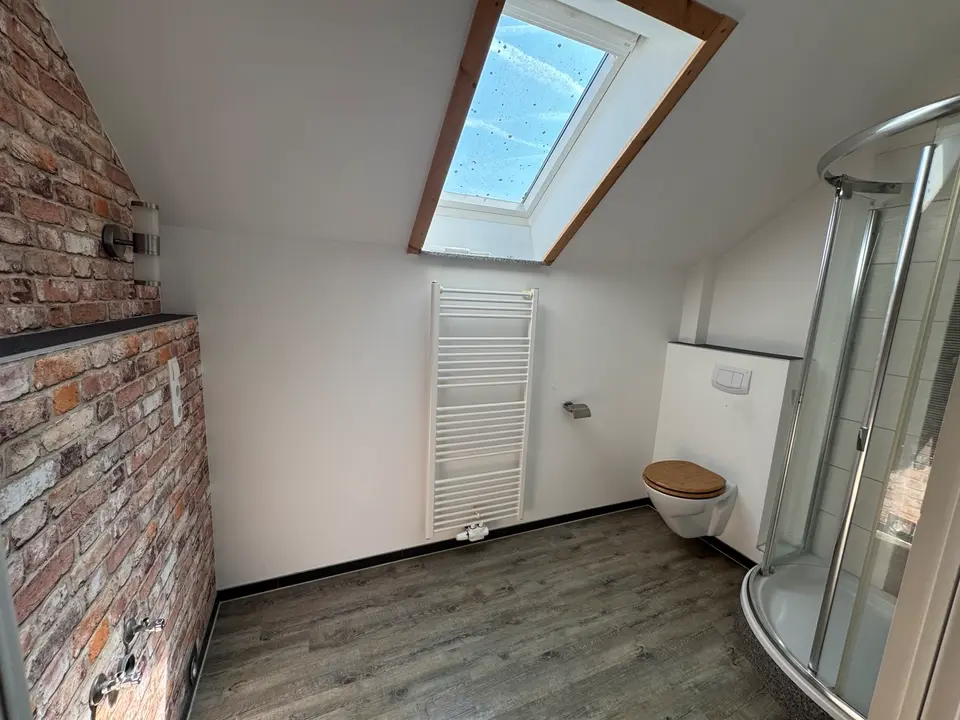 10 Zimmer Wohnung mit 200 m² in Hannover – Bild 8