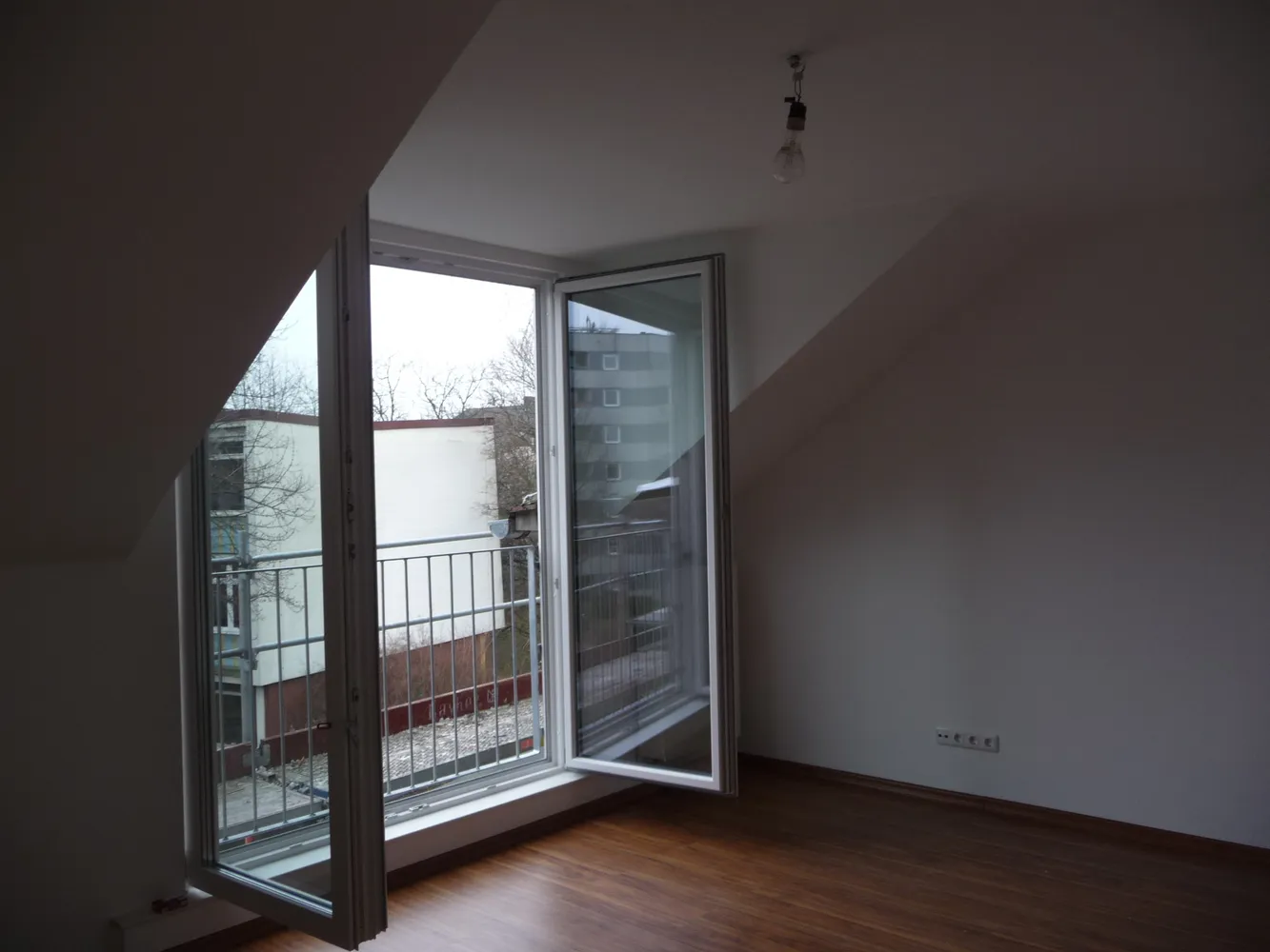 2 Zimmer Wohnung mit 68 m² in Duisburg – Bild 2