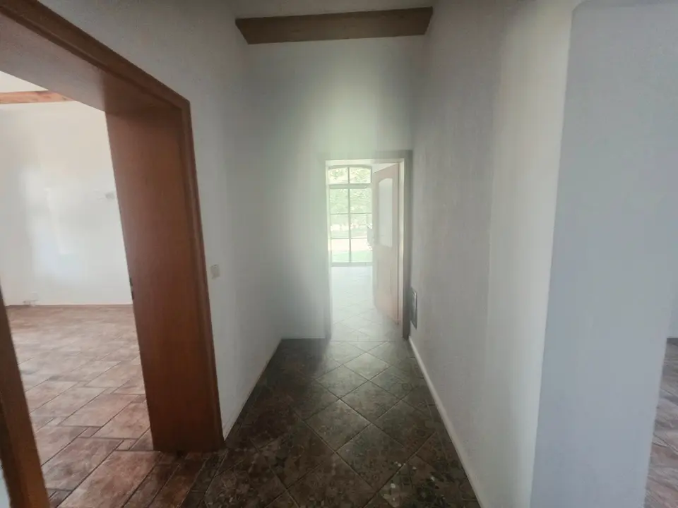 2 Zimmer Wohnung mit 110 m² in Neubrandenburg – Bild 5