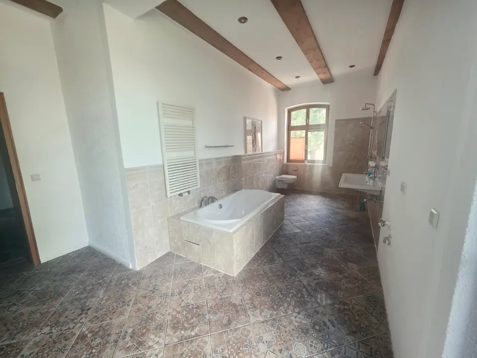 2 Zimmer Wohnung mit 110 m² in Neubrandenburg – Bild 8