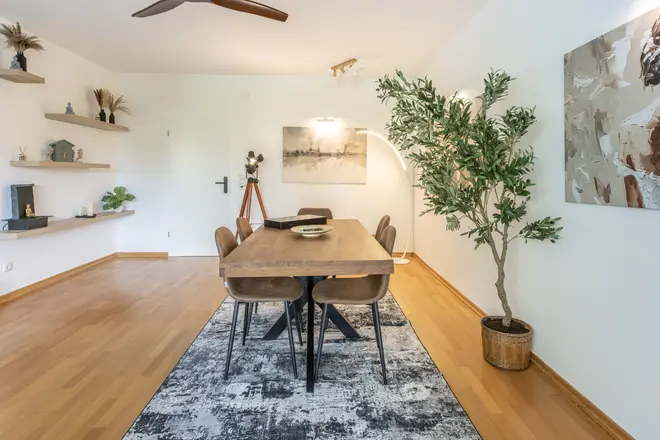 2 Zimmer Wohnung mit 78 m² in Bonn – Bild 2