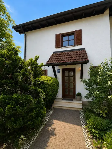 6 Zimmer Haus mit 176 m² in München – Bild 2
