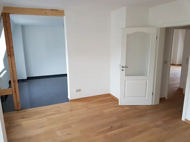 5 Zimmer Wohnung mit 130 m² in Dresden – Bild 11