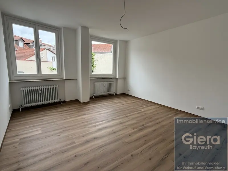 8 Zimmer Wohnung mit 19 m² in Bayreuth – Bild 1