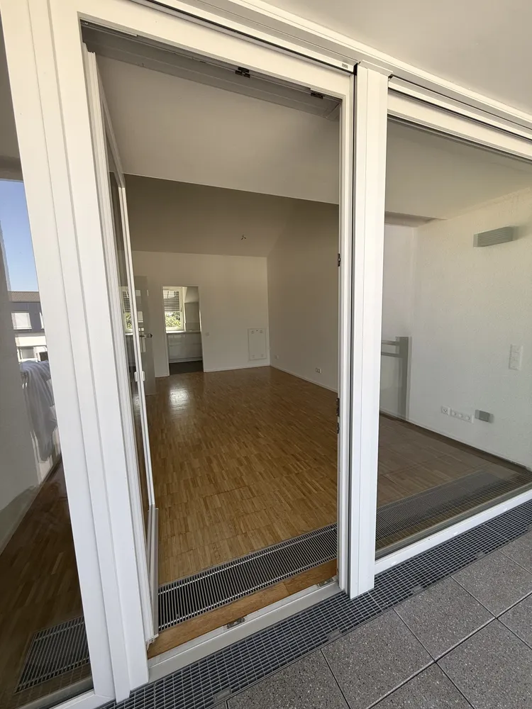2 Zimmer Wohnung mit 60 m² in Düsseldorf – Bild 2