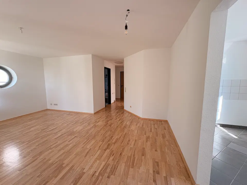 2 Zimmer Wohnung mit 61 m² in Eisenach – Bild 1