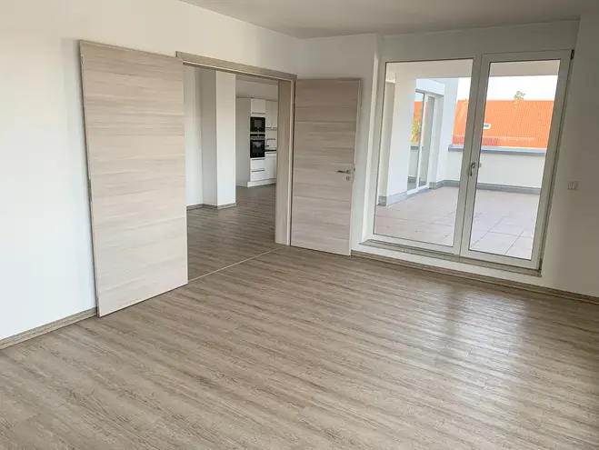 4 Zimmer Wohnung mit 146 m² in Erfurt – Bild 2