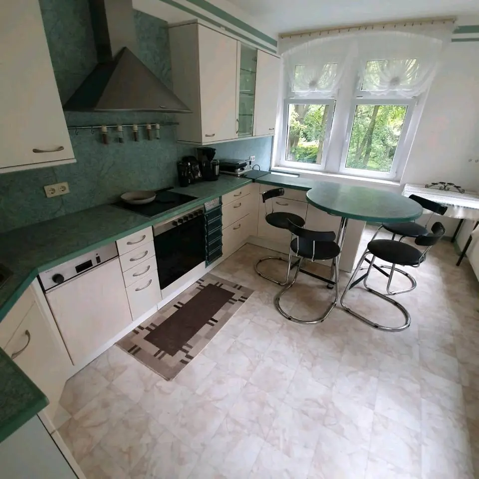9 Zimmer Haus mit 320 m² in Gera – Bild 2