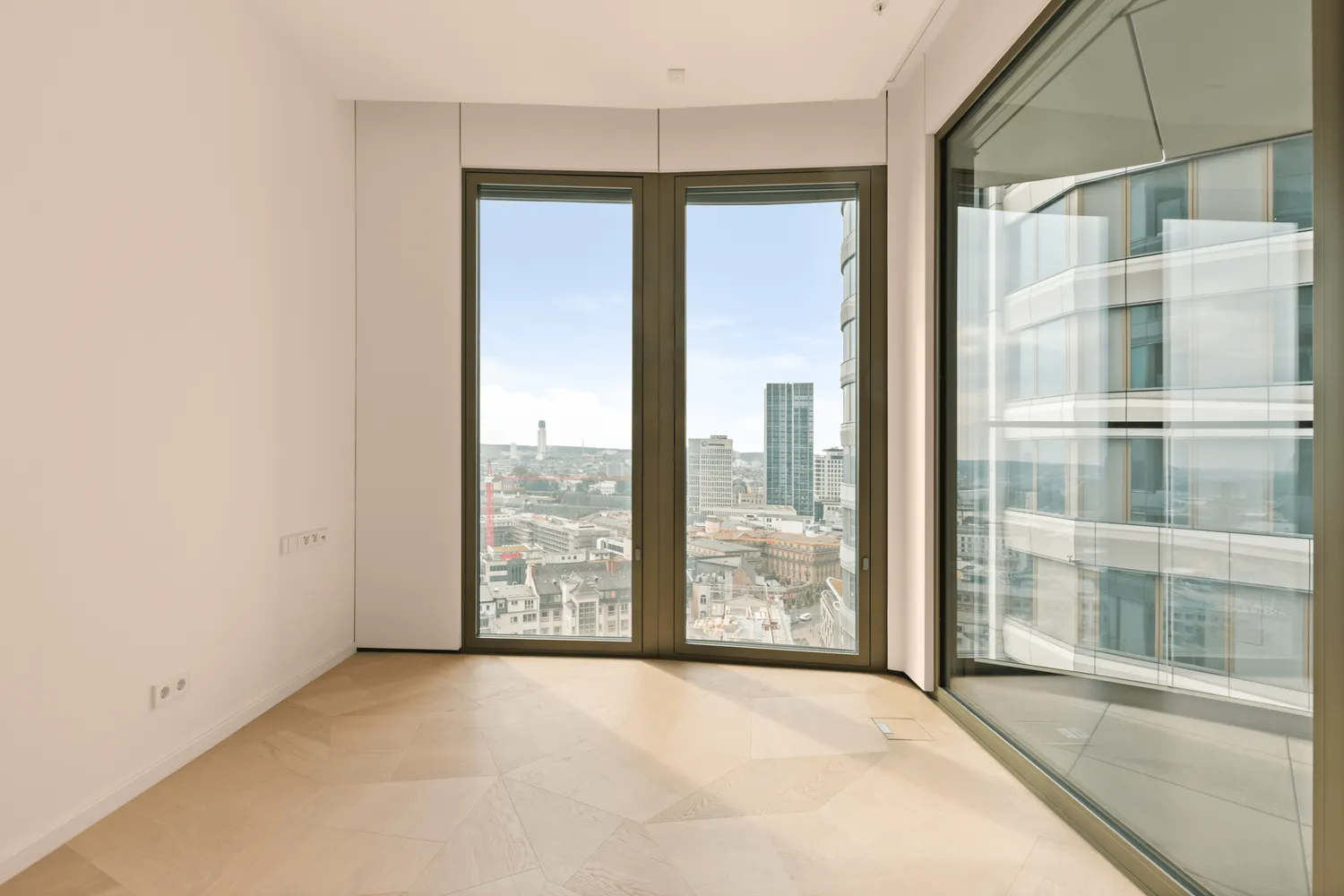 2 Zimmer Wohnung mit 85 m² in Frankfurt am Main – Bild 12