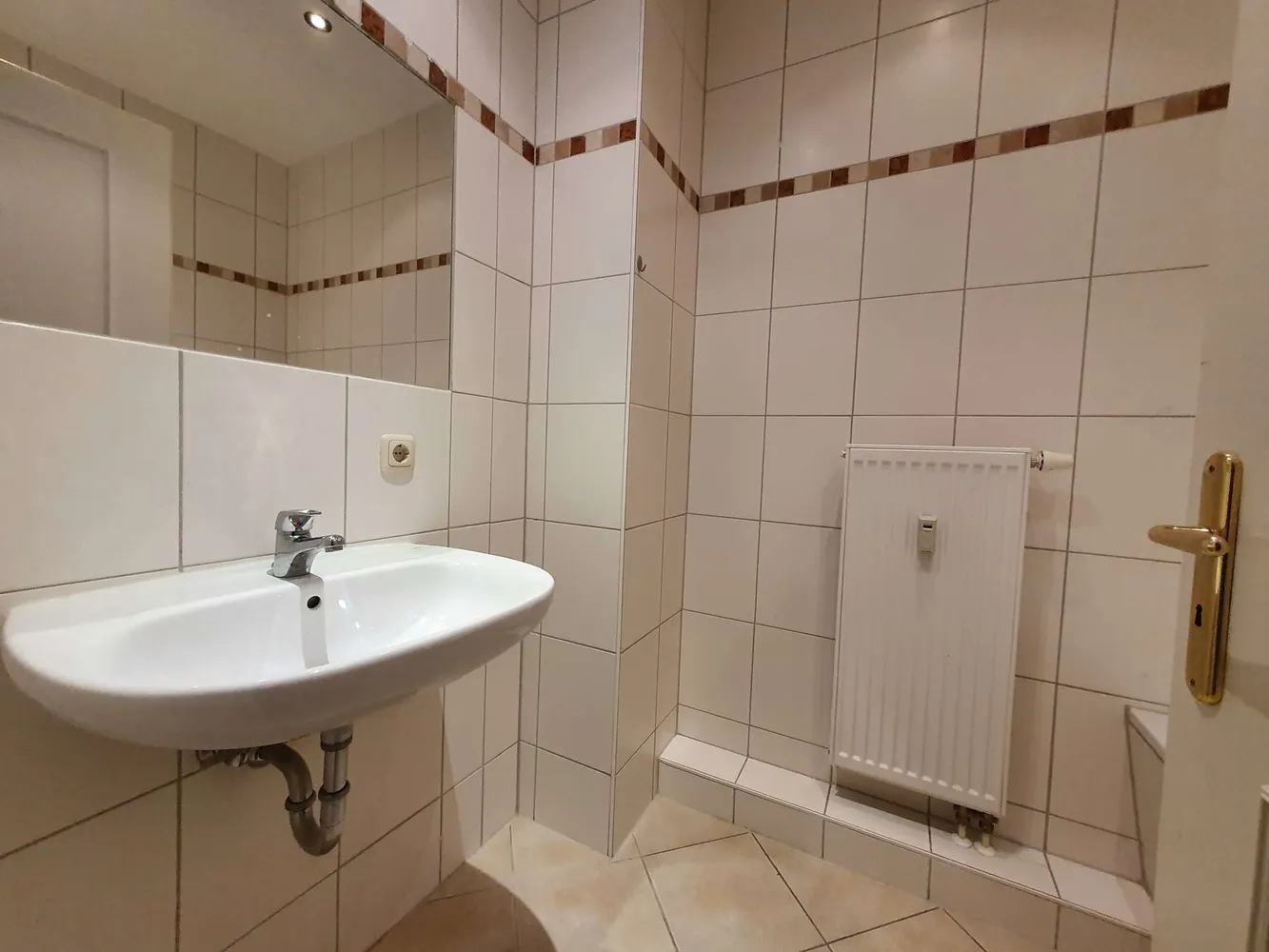 2 Zimmer Wohnung mit 67 m² in Plauen – Bild 11