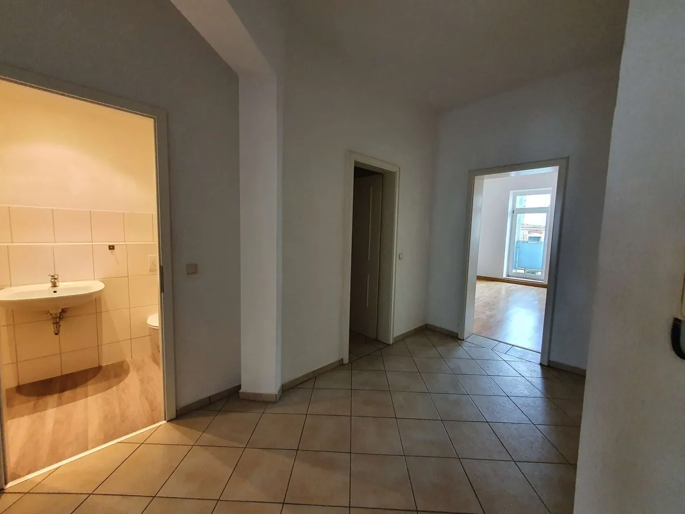 2 Zimmer Wohnung mit 67 m² in Plauen – Bild 9