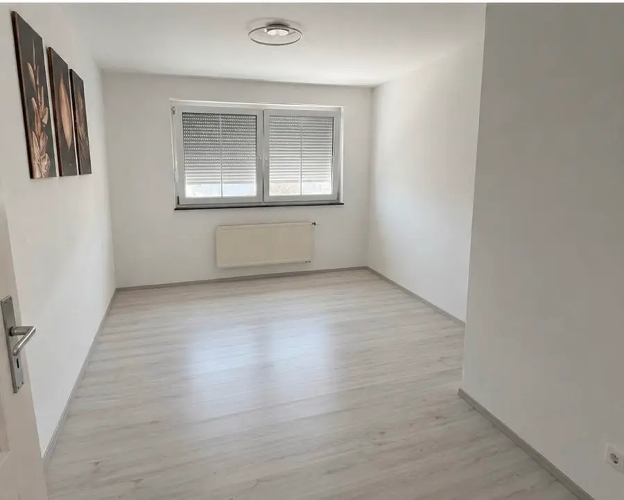 6 Zimmer Haus mit 150 m² in Cham – Bild 1