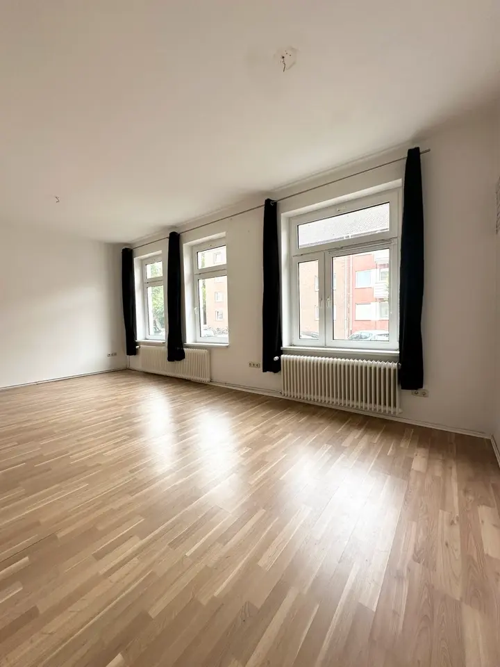 4 Zimmer Wohnung mit 77 m² in Wilhelmshaven – Bild 2