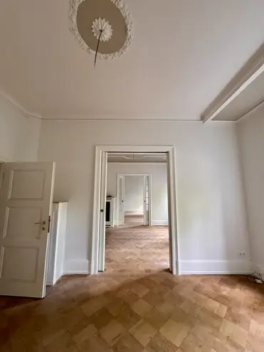 5 Zimmer Wohnung mit 165 m² in Frankfurt am Main – Bild 3