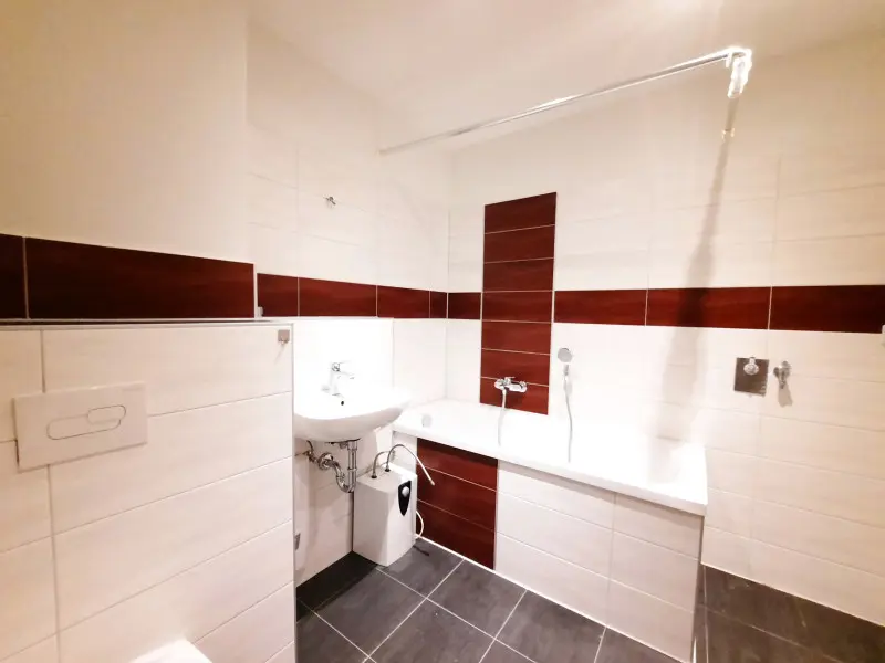2 Zimmer Wohnung mit 54 m² in Plauen – Bild 6