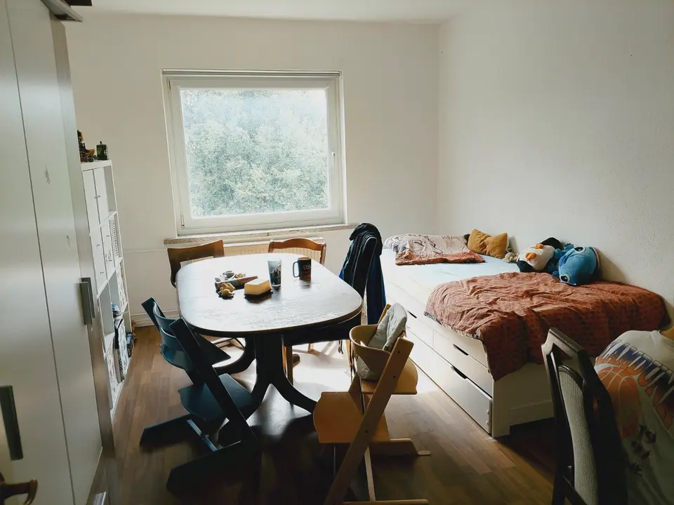 6 Zimmer Wohnung mit 118 m² in Neubrandenburg – Bild 1