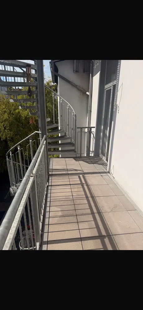 3 Zimmer Wohnung mit 90 m² in Düsseldorf – Bild 1
