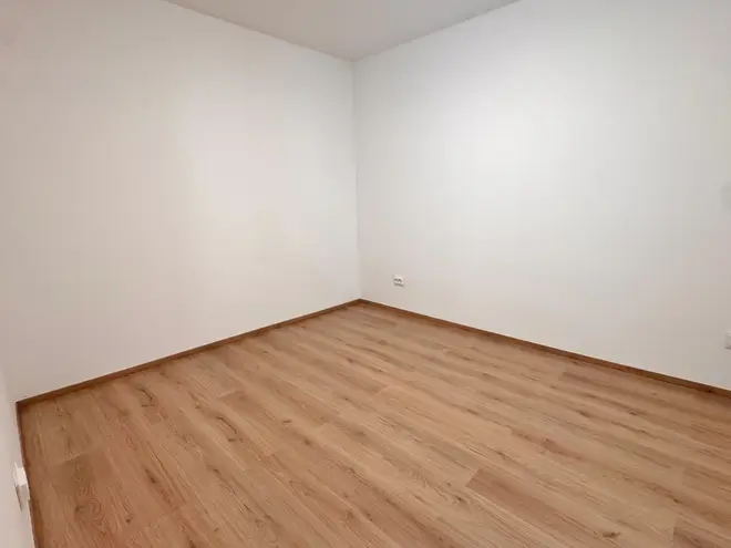 7 Zimmer Wohnung mit 145 m² in Oberhausen – Bild 12